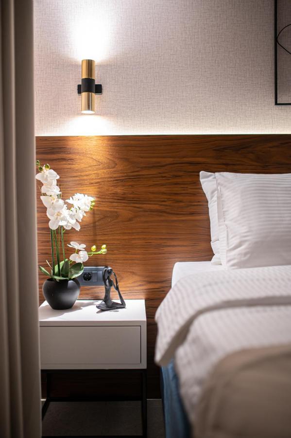 Enyana Luxury Suites Kotor Extérieur photo