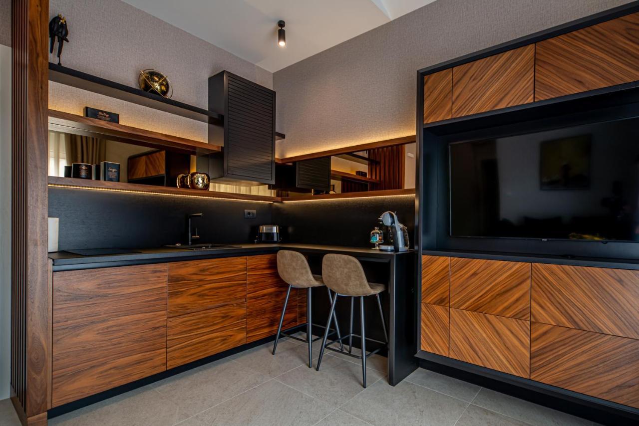 Enyana Luxury Suites Kotor Extérieur photo