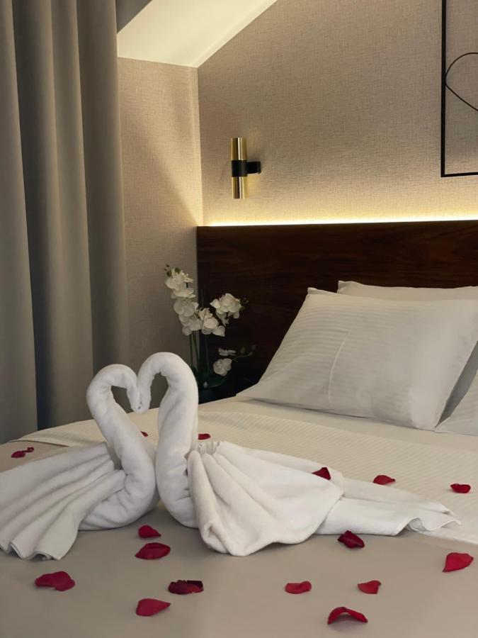 Enyana Luxury Suites Kotor Extérieur photo